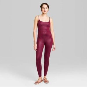 NWT Women's Solid Color Tight-Fitting Skinny Jumpsuit, Burgundy - XS